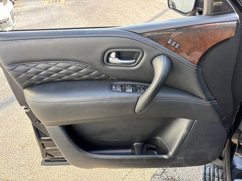 Used 2019 INFINITI QX80 Luxe w/ 22" Wheel Package image 11
