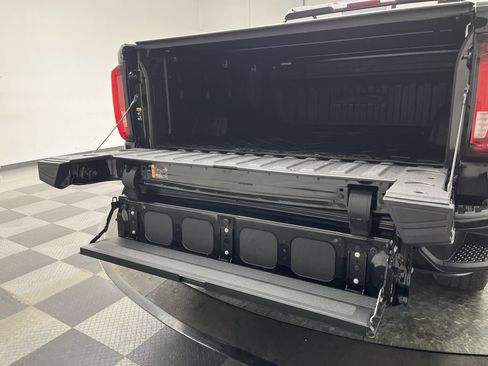 Certified 2021 GMC Sierra 1500 AT4 w/ AT4 Preferred Package AWD/4WD image 36