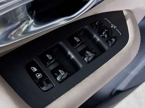 New 2026 Volvo XC90 B6 Plus w/ Protection Package Premier image 18