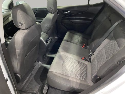 Used 2019 Chevrolet Equinox LT image 17