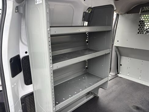 Used 2018 Nissan NV200 S image 16