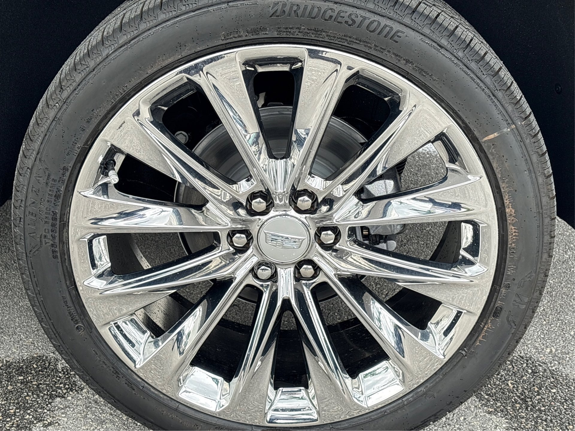New 2026 Cadillac Escalade Luxury w/ LPO, Radiant Package AWD/4WD image 13