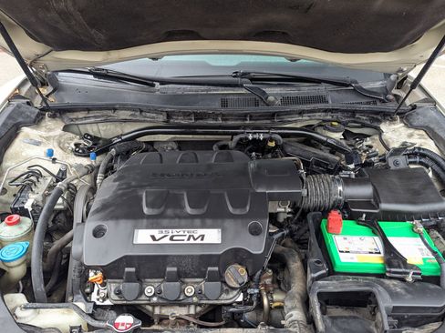 Used 2010 Honda Crosstour EX image 30