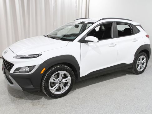 Certified 2022 Hyundai Kona SEL w/ Cargo Package image 3