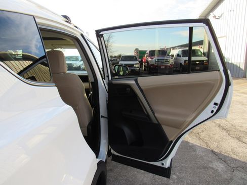 Used 2013 Toyota RAV4 XLE image 23