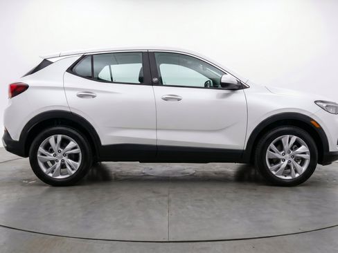 Used 2025 Buick Encore GX Preferred AWD/4WD image 11