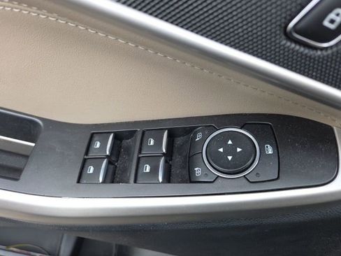 Used 2023 Ford Explorer XLT RWD image 25