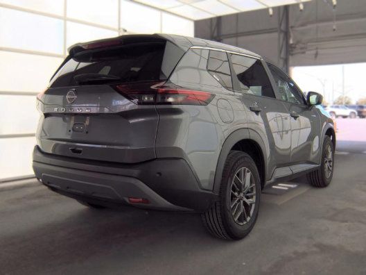 Used 2023 Nissan Rogue S FWD image 3