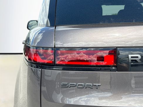 New 2026 Land Rover Range Rover Sport Dynamic SE image 10