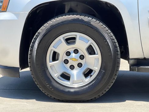 Used 2013 Chevrolet Tahoe LT RWD image 25