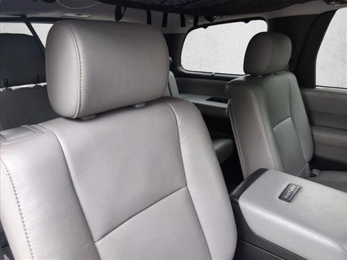 Used 2014 Toyota Sequoia Platinum AWD/4WD image 23