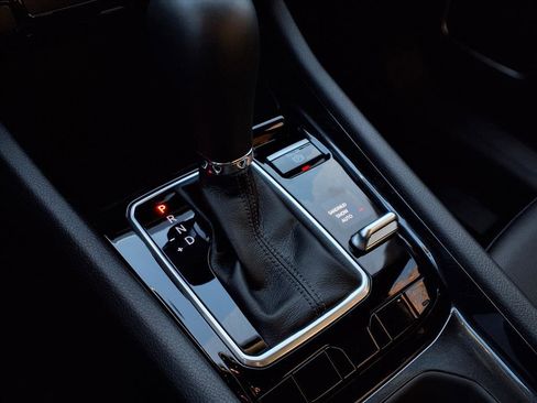 New 2026 Jeep Compass Latitude image 13