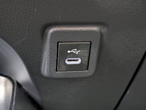 Used 2025 Toyota Corolla LE image 18