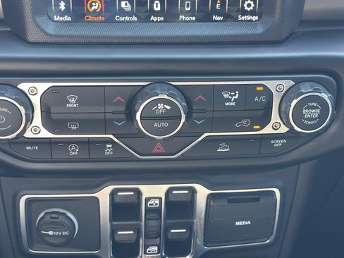 Used 2021 Jeep Wrangler Unlimited Sport AWD/4WD image 24