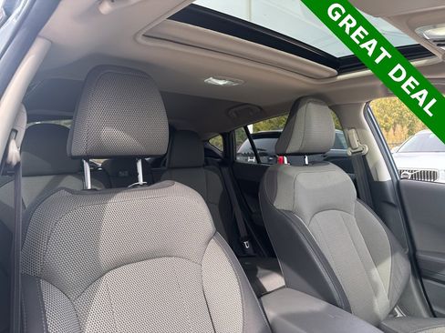 Used 2024 Subaru Crosstrek 2.0i Premium image 10
