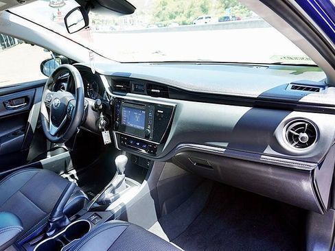 Used 2017 Toyota Corolla SE FWD image 11