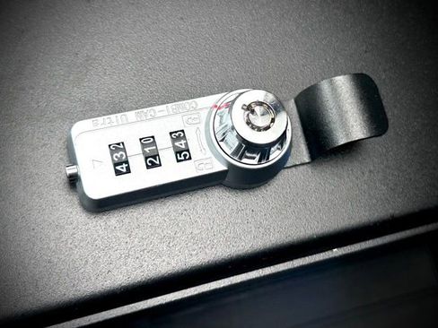 Used 2024 Toyota Sequoia Platinum image 30