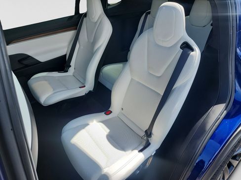 Used 2023 Tesla Model X AWD/4WD image 14