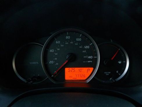 Used 2012 Toyota Yaris LE image 18