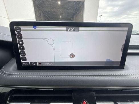 Used 2025 Genesis G70 2.5T RWD image 18