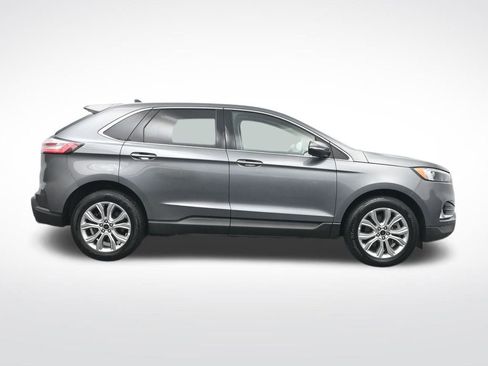 Used 2024 Ford Edge Titanium image 4