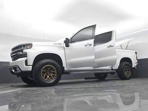 Used 2020 Chevrolet Silverado 1500 High Country w/ Technology Package AWD/4WD image 74