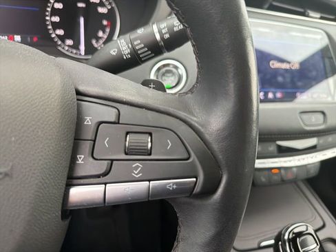 Used 2023 Cadillac XT4 Luxury w/ Cold Weather Package image 4