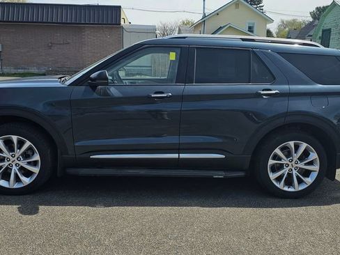 Used 2022 Ford Explorer Platinum w/ Equipment Group 601A AWD/4WD image 6