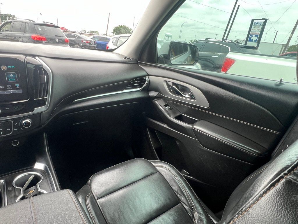 Used 2019 Chevrolet Traverse LT FWD image 18