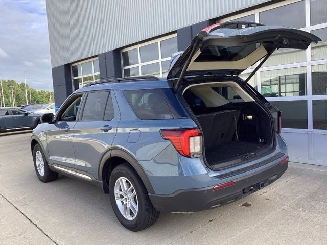 Used 2025 Ford Explorer Active AWD/4WD image 13