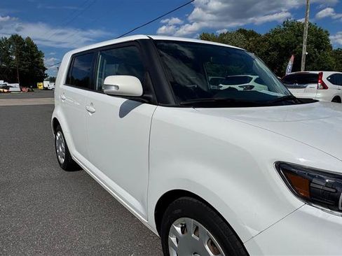 Used 2008 Scion xB FWD image 18