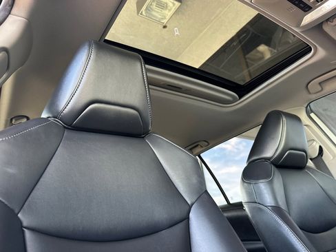 Used 2023 Toyota RAV4 XLE Premium image 19