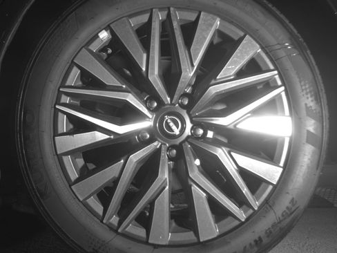 Used 2025 Nissan Altima 2.5 SV FWD image 14