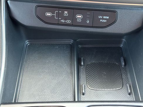 Used 2025 Kia Carnival SX FWD image 35