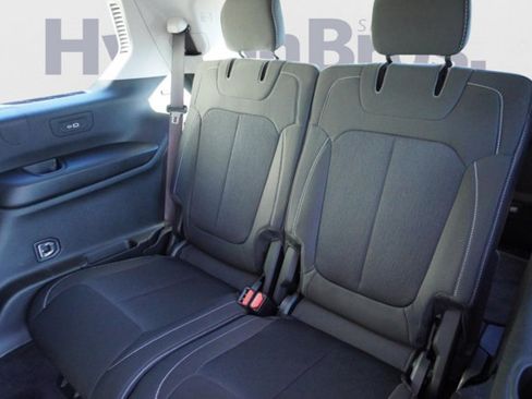 Used 2022 Jeep Grand Cherokee L Laredo w/ Luxury Tech Group I AWD/4WD image 18