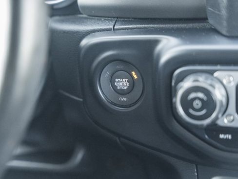 Used 2020 Jeep Wrangler Sport image 25