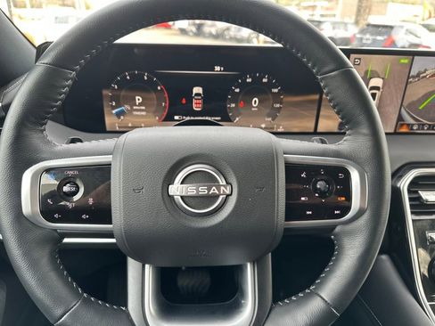 Used 2025 Nissan Armada Platinum w/ Convenience Package image 16