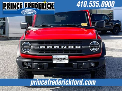 Used 2022 Ford Bronco Black Diamond image 2