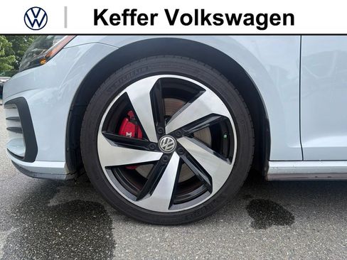 Used 2020 Volkswagen GTI SE FWD image 11