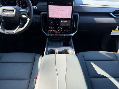 New 2026 GMC Acadia AT4 w/ Luxury Package AWD/4WD image 20