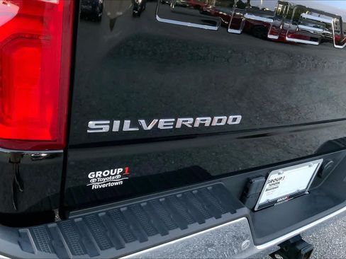 Used 2024 Chevrolet Silverado 1500 LTZ w/ LTZ Convenience Package II AWD/4WD image 28