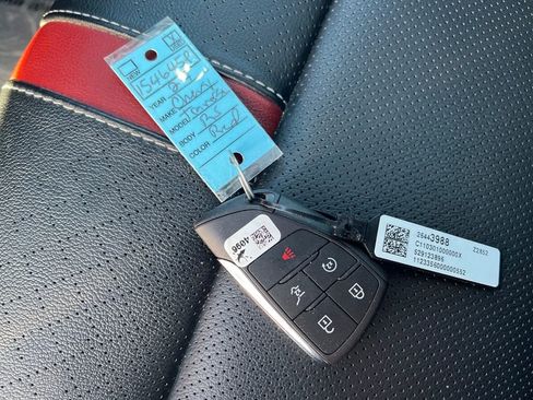 Used 2024 Chevrolet Traverse RS image 27