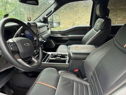 Used 2024 Ford F250 Platinum image 3