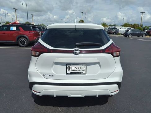Certified 2024 Nissan Kicks S FWD image 7