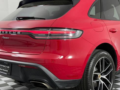 Certified 2023 Porsche Macan AWD/4WD image 13