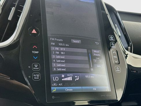 Used 2017 Toyota Prius Prime Plus FWD image 19