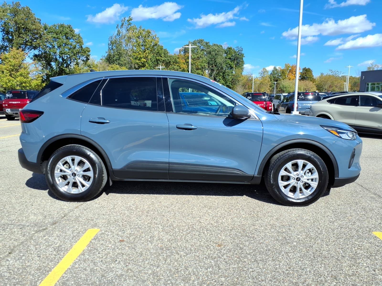 Certified 2023 Ford Escape Active w/ Tech Pack #2 AWD/4WD image 9
