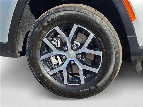 New 2025 Jeep Grand Cherokee L Limited w/ Trailer Tow Package image 10