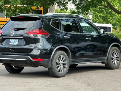 Used 2018 Nissan Rogue SV