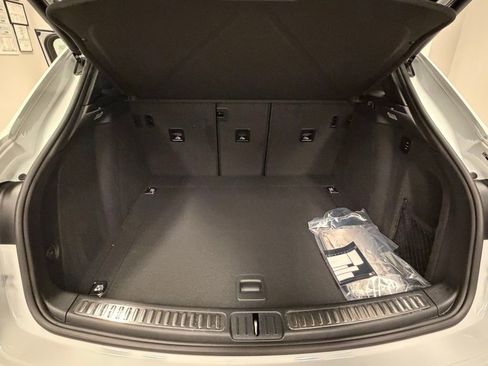 New 2026 Porsche Macan S image 21